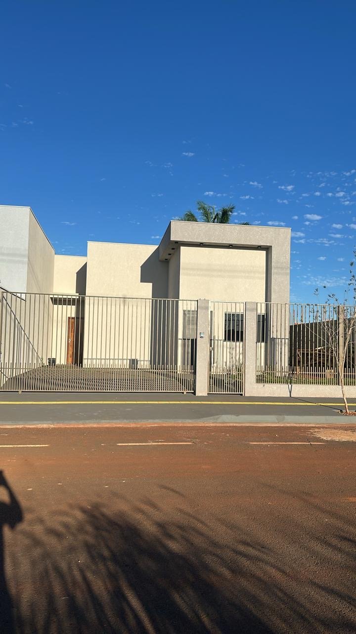 *Casa Nova no Jardim Floriza*